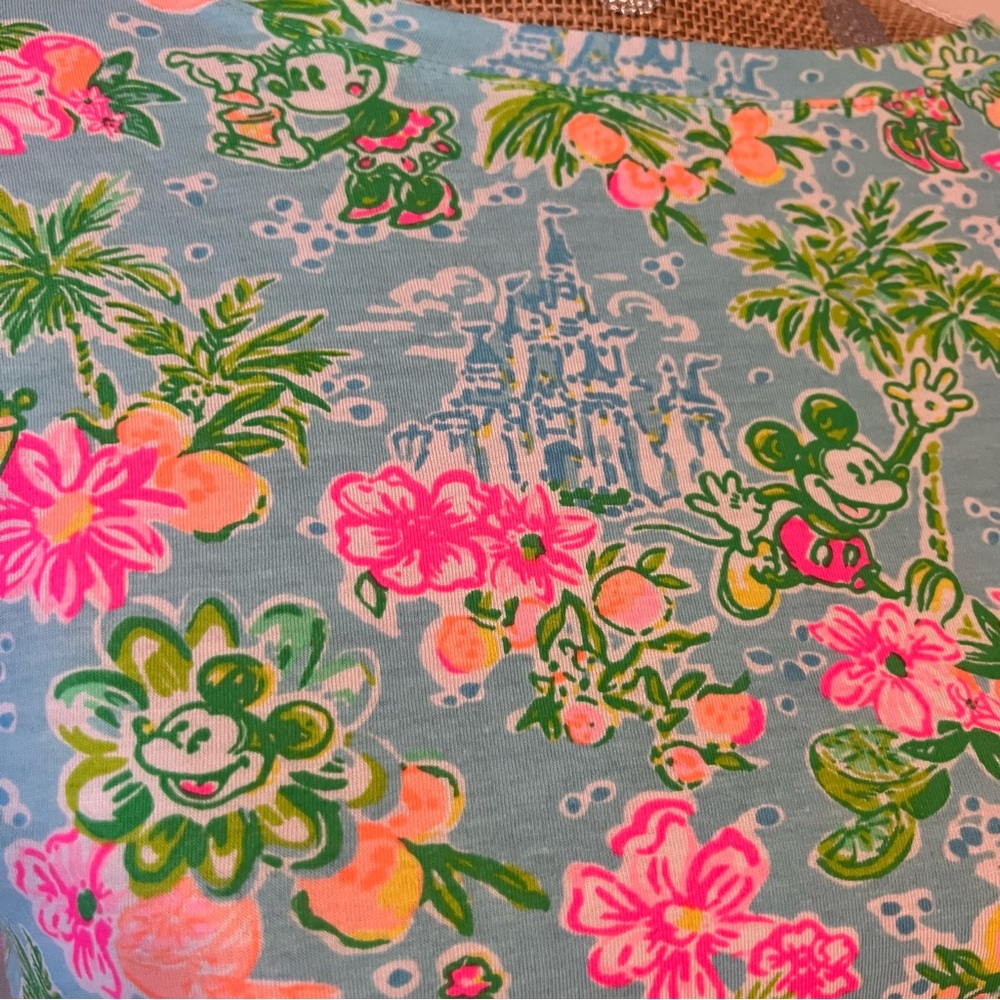 Lilly Pulitzer Lilly Loves Disney Top NWT - Picture 9 of 9